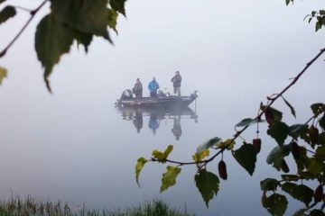 © Pêche en bateau - Lacustra - SARL La Ramade Vacances