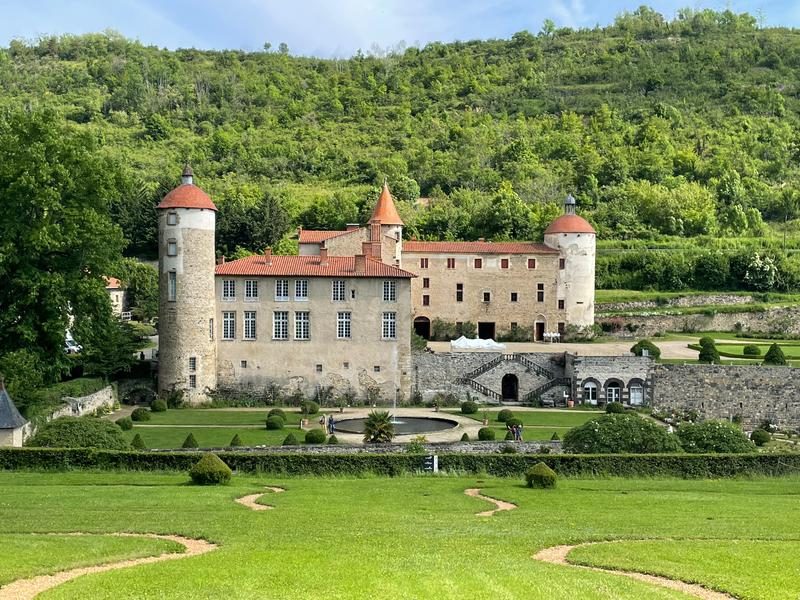 © Évasion historique au Château de la Batisse - Château de La Batisse