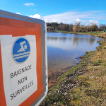 © Baignade - Plan d'Eau de La Prade_Servant - Combrailles Auvergne Tourisme