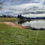 © Baignade - Plan d'Eau de La Prade_Servant - Combrailles Auvergne Tourisme