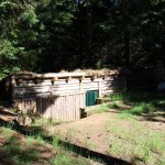 © Randonnée, la Résistance - Vue Saint-Julien- la-Geneste - Cabane de maquisard - Office de Tourisme des Combrailles